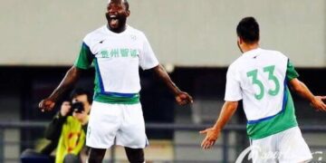 Chine : de défenseur à attaquant, Yves Ekwalla signe un triplé