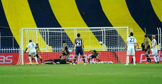 Turquie : Zoua décisif, récolte dans le jardin de Webo