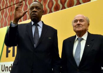 Issa Hayatou approché par la police Suisse