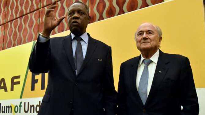 Issa Hayatou approché par la police Suisse