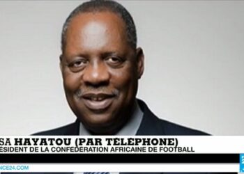 Issa Hayatou : «Je ne peux pas être candidat à la Fifa»