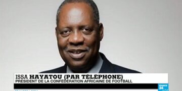 Issa Hayatou : «Je ne peux pas être candidat à la Fifa»
