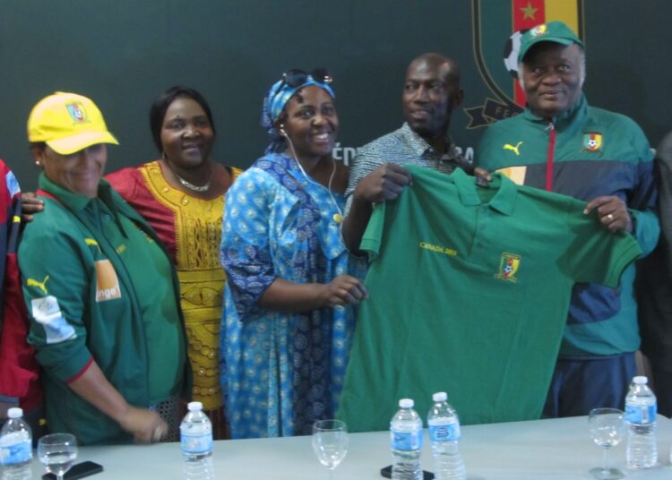 La communauté camerounaise de tout coeur avec les Lionnes