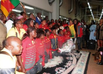 Les Lionnes débarquent à Yaoundé en images