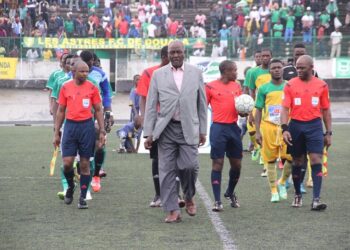 L1 : New Stars assure, Cosmos se rassure, Fovu sur mesure