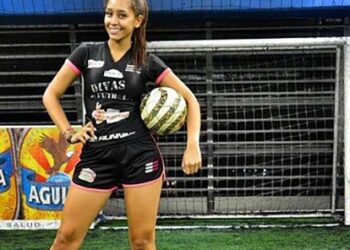 [Divers] Une jolie footballeuse risque la peine de mort en Chine!