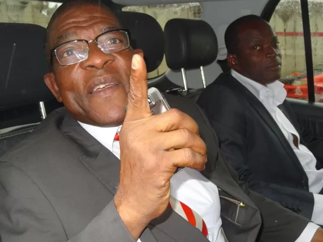 Mayebi, Essomba-Eyenga, John Ndeh, Francis Mveng, … et Abdouraman écrivent au SG de la FIFA