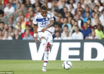 Engache: Sur le départ