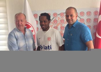 Antalyaspor : Makoun a « enfin » paraphé son contrat
