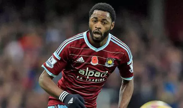 West Ham : Alex Song pourrait signer 4 ans