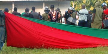 Canon : une équipe, trois factions, trois affiliations