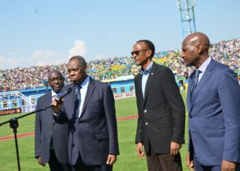 FIFA : Issa Hayatou s’éloigne un peu plus de la CAF