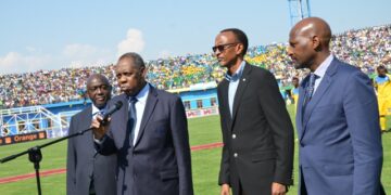 FIFA : Issa Hayatou s’éloigne un peu plus de la CAF