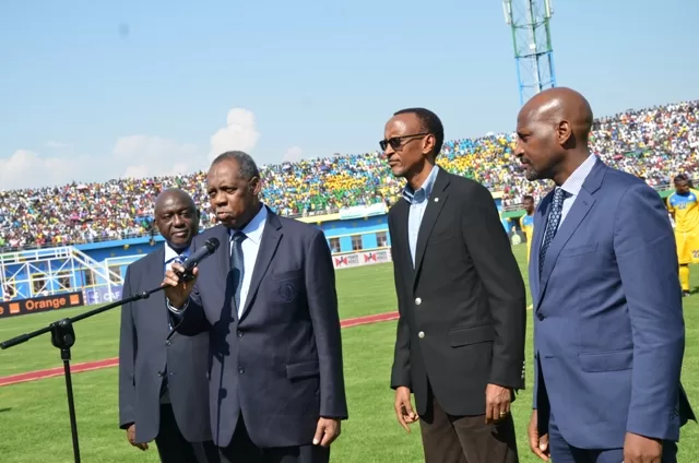 FIFA : Issa Hayatou s’éloigne un peu plus de la CAF