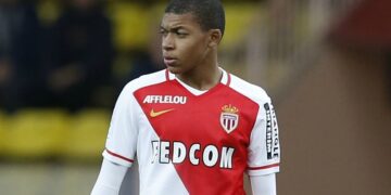 CDF : avec Mbappé titulaire, Monaco bat Evian (3-1)