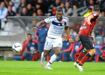 Lyon : Bedimo mis à l’étroit, un club anglais aux aguets