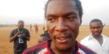 Bamboutos de Mbouda: Léon Apoua, débuts en fanfare