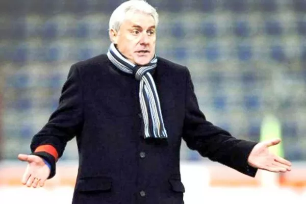 Lions Indomptables : Broos est à Yaoundé, signature ce jeudi