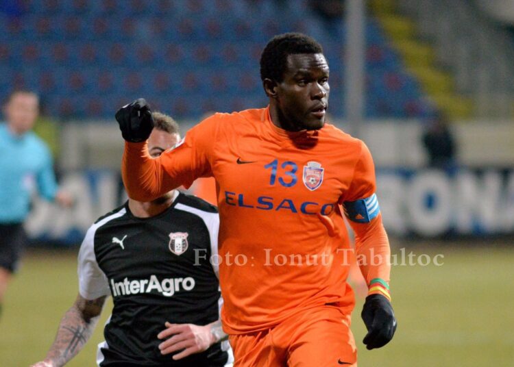 Roumanie : Essombè double, Ngadeu au ralenti