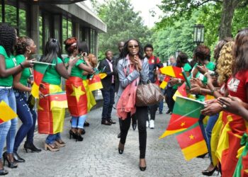 Laurence Fotso: L’évangile de la Com