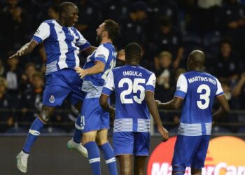 Djousse gagne du temps, Aboubakar gagne des points