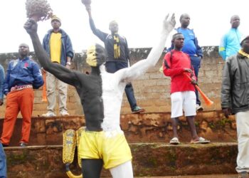 Racing-Yosa : Vives échauffourées entre les supporters