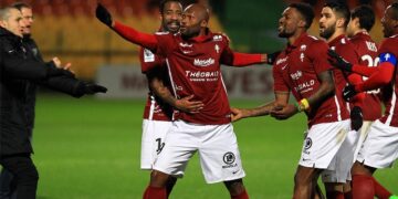 Bekamenga double buteur, Mandjeck passeur