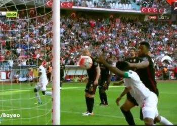 Turquie : Samuel Eto’o et la main de Dieu [vidéo]