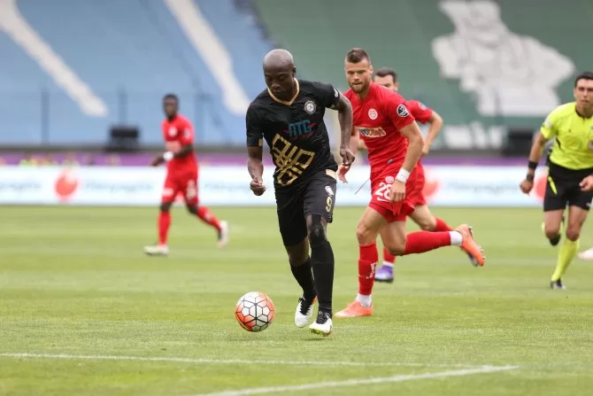 Turquie : Wébo hante Eto’o et Antalyaspor