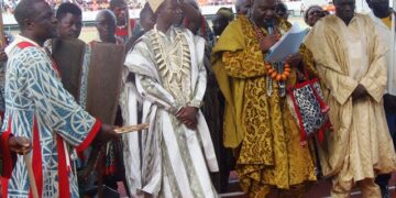 Bidoung Mkpatt dribble le chef Bafoussam