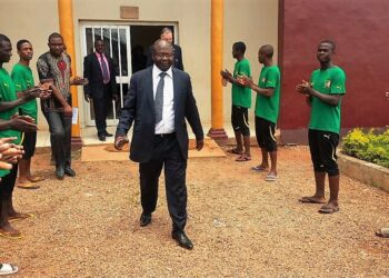 Tombi va finir par gagner une manche