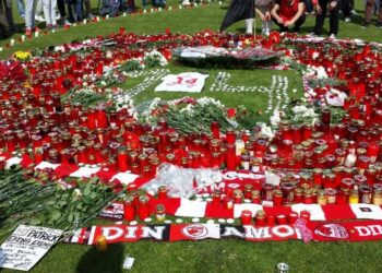 Hommage: La dépouille d&rsquo;Ekeng Ekeng a dû attendre