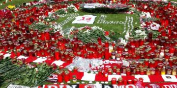 Hommage: La dépouille d&rsquo;Ekeng Ekeng a dû attendre