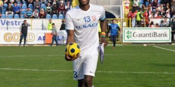 Roumanie : Ngadeu sur un nuage, Beleck sur un banc