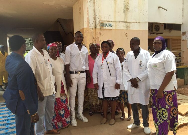 Hôpital de Garoua : Jacques Zoua au chevet des malades