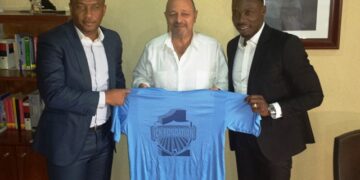 Visite : Carlos Kameni chez l’Ambassadeur d’Espagne