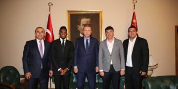 Charity match : le président turc veut jouer avec Eto’o