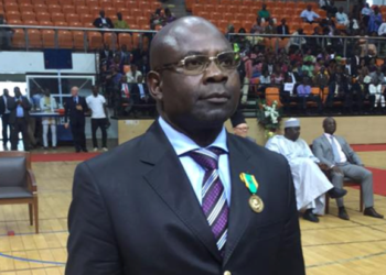 Fécafoot : attendu chez le juge, Tombi va en France