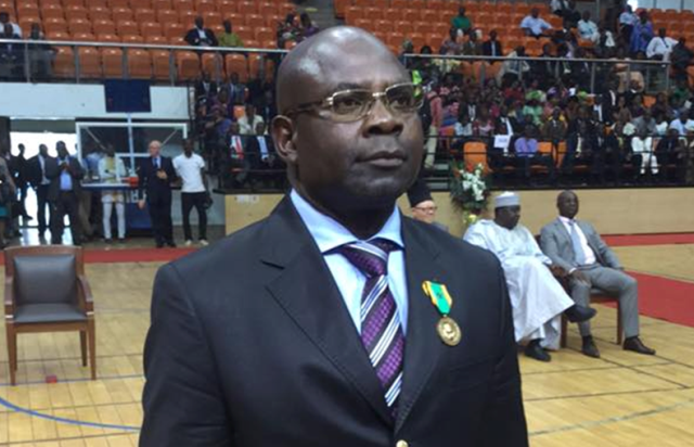 Fécafoot : attendu chez le juge, Tombi va en France