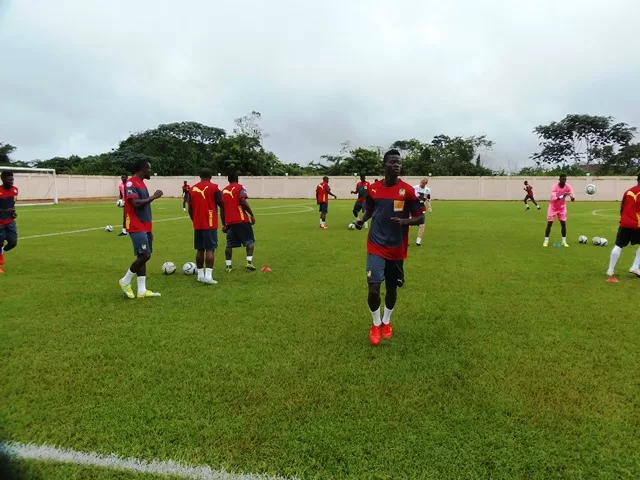 Sélections nationales : quand la Lfpc corrige Broos