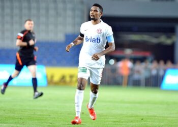 Le capitaine Eto’o marque, mais son navire coule