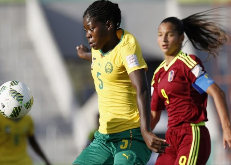 Castellanos dompte les Bébés Lionnes (2:1)