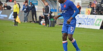 Slavia : Ngadeu confirme encore à la récupération