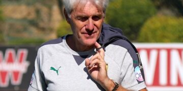 Hugo Broos : «the host country is not easy»