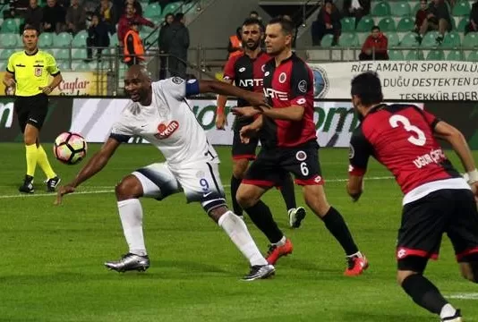 Kweuke ouvre son compteur, Wébo passeur