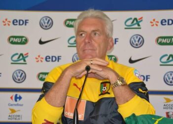 Lions Indomptables : Hugo Bross face à la presse
