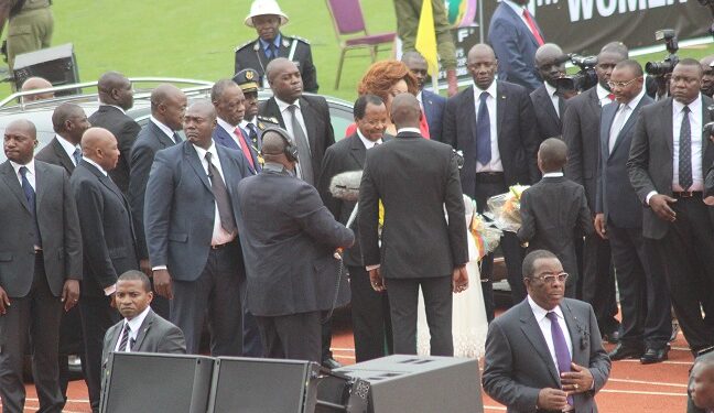 Fausse note : Quand la sonorisation lâche Paul Biya