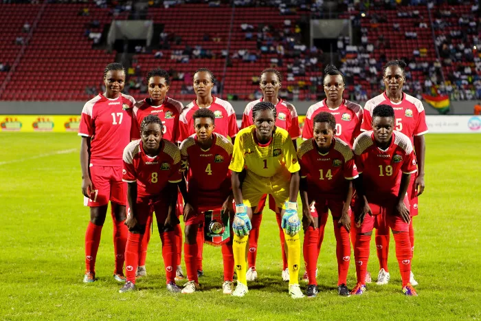 #AWCON2016 : Uhuru Kenyatta encourage ses Harambee Starlets