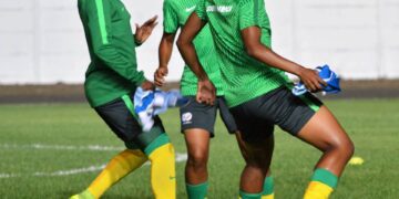 1/2 finale: Ultime entrainement des sud-africaines à Buéa (en mages)