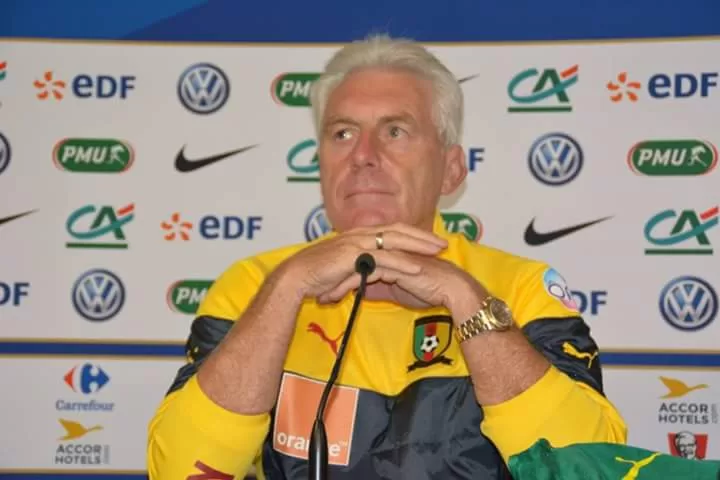 Lions Indomptables : Hugo Bross face à la presse